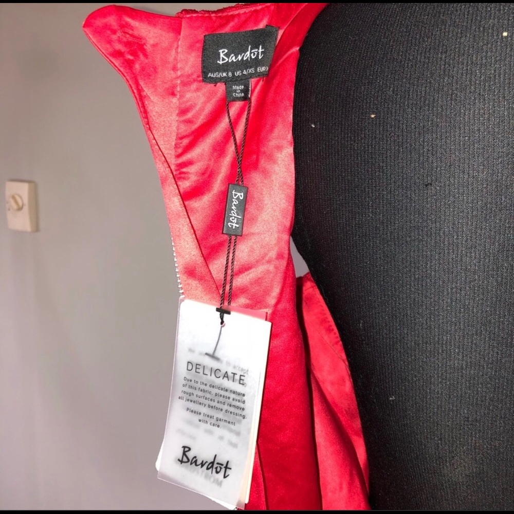 Bardot Revolve Sexy Red Lace Dress Bodicon NWT - Picture 5 of 8